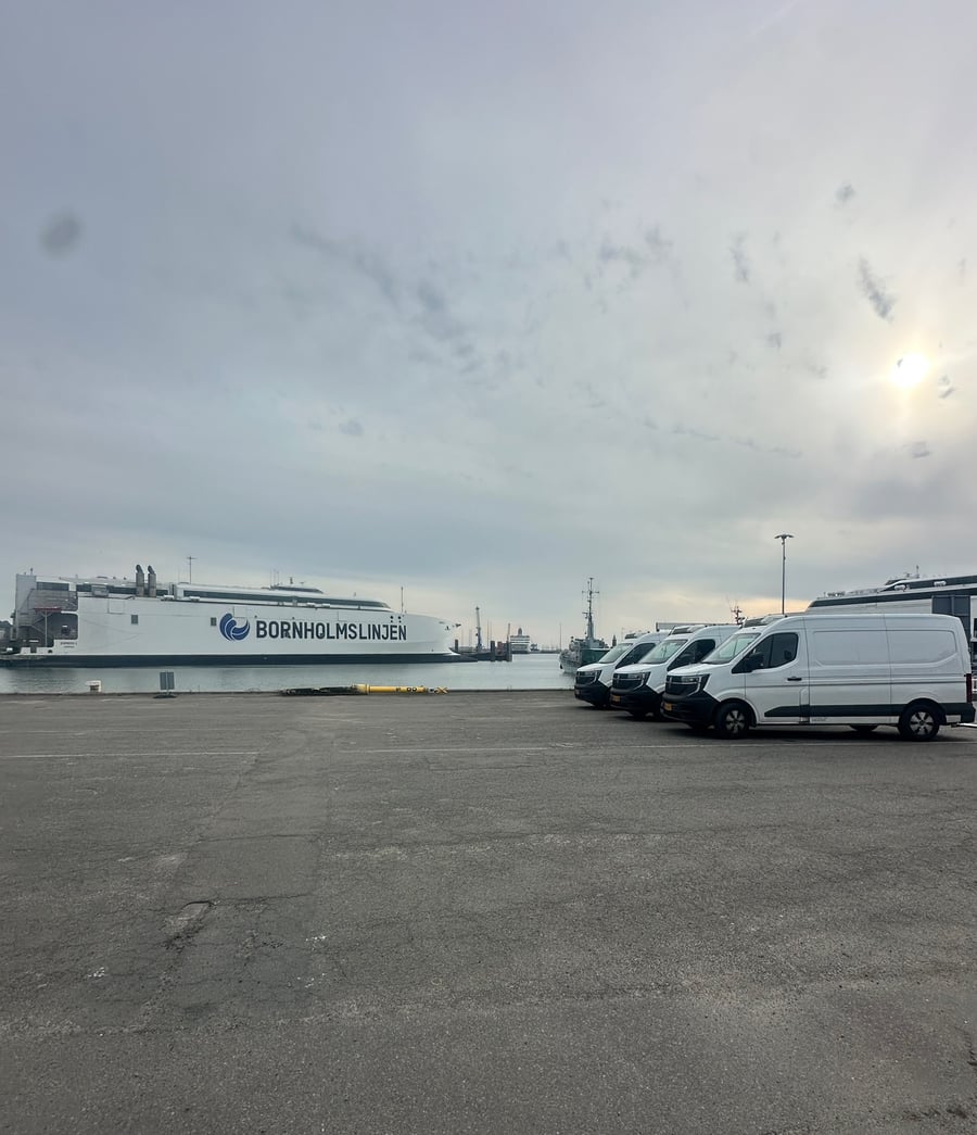 KVC Express varebiler ved færgen – landsdækkende dækning inkl. Bornholm